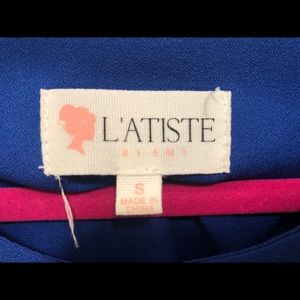 Sleeveless bright blue flare dress